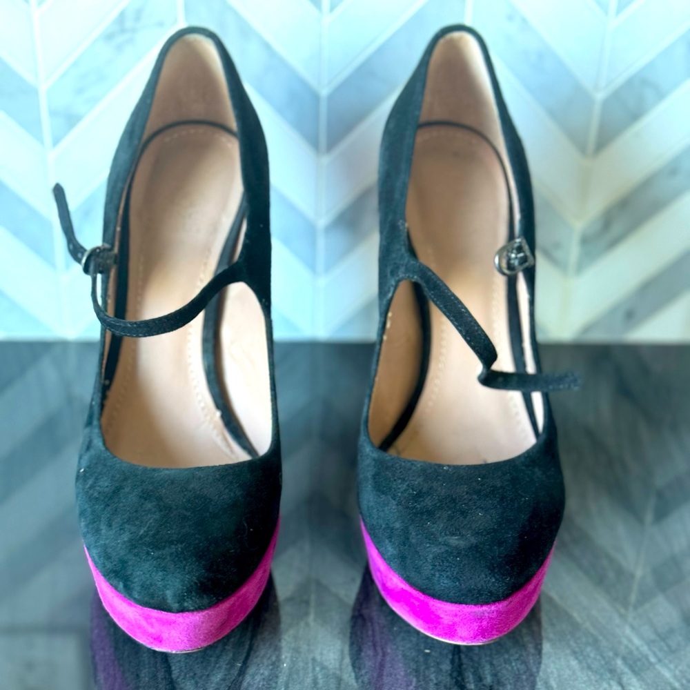 Beautiful Vince Camuto heels- black and pink suede in Excellent condition - 9